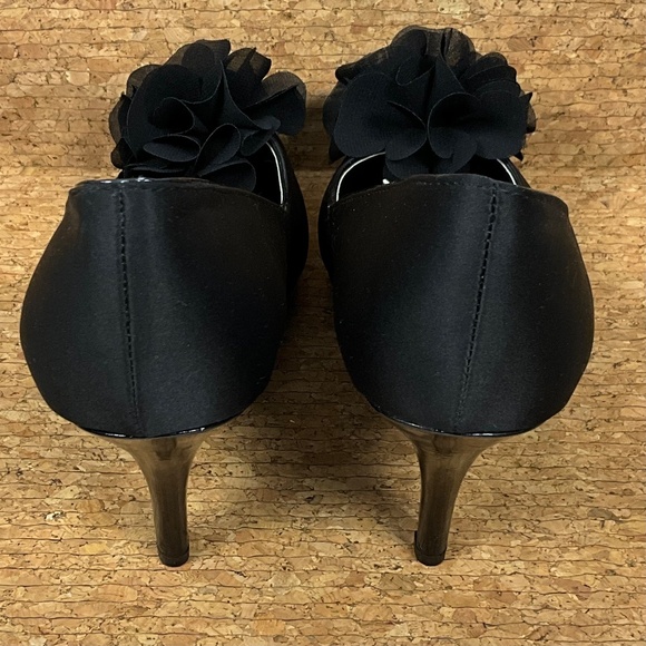 Unlisted Black Satin Peep Toe Heels Floral Platform Pumps Women’s Size 11 - Picture 6 of 12